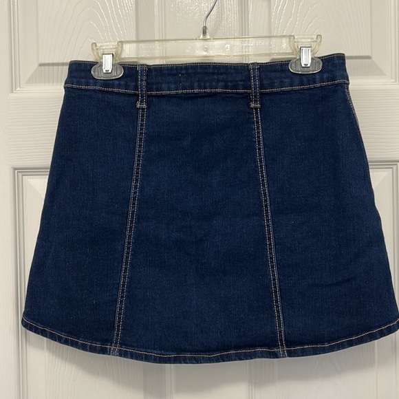 Altar’d State Womens Denim Skirt Sz S Mini Snap Button Front Pockets NWOT - Picture 4 of 6